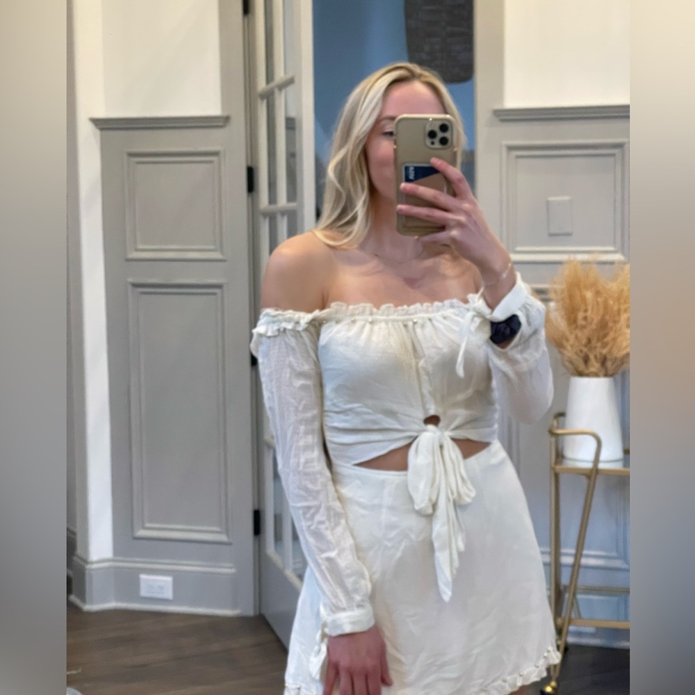 Lovers + Friends White/cream off the shoulder dress. Size XS.